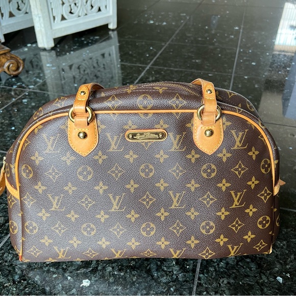 LOUIS VUITTON - Picture 3 of 6